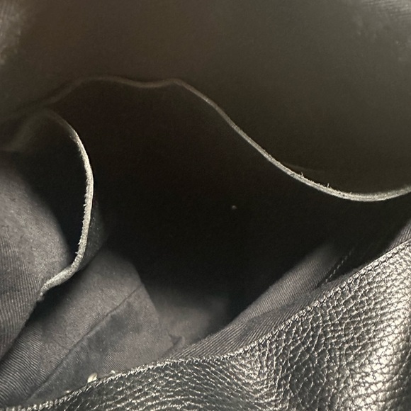 Levenger Black Leather Messenger Bag - Picture 7 of 12